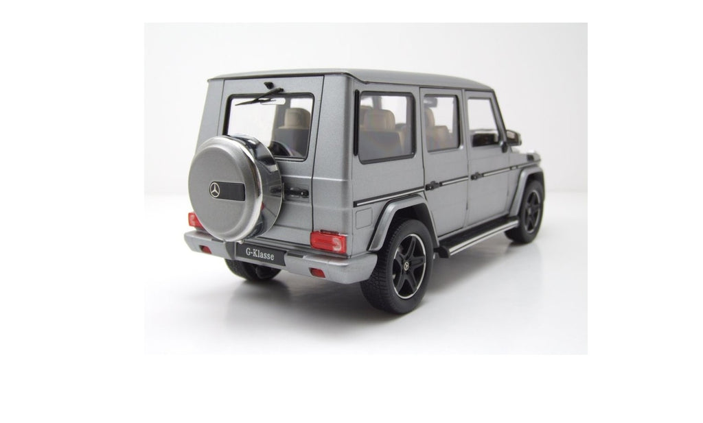 1/18 iScale Mercedes G-Klasse W463 Designo 2015 matt silber