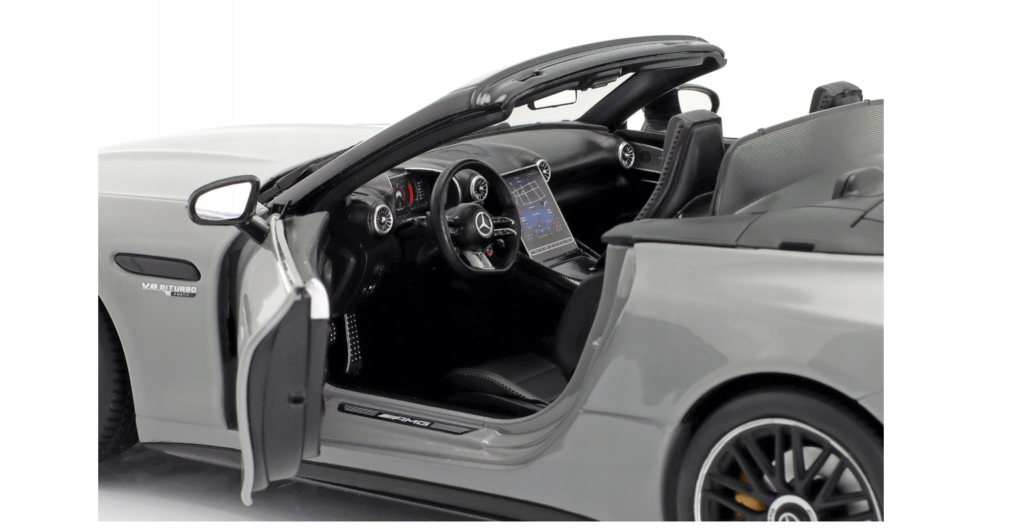 1/18 iScale Mercedes Benz SL63 AMG 4Matic Grau 2021