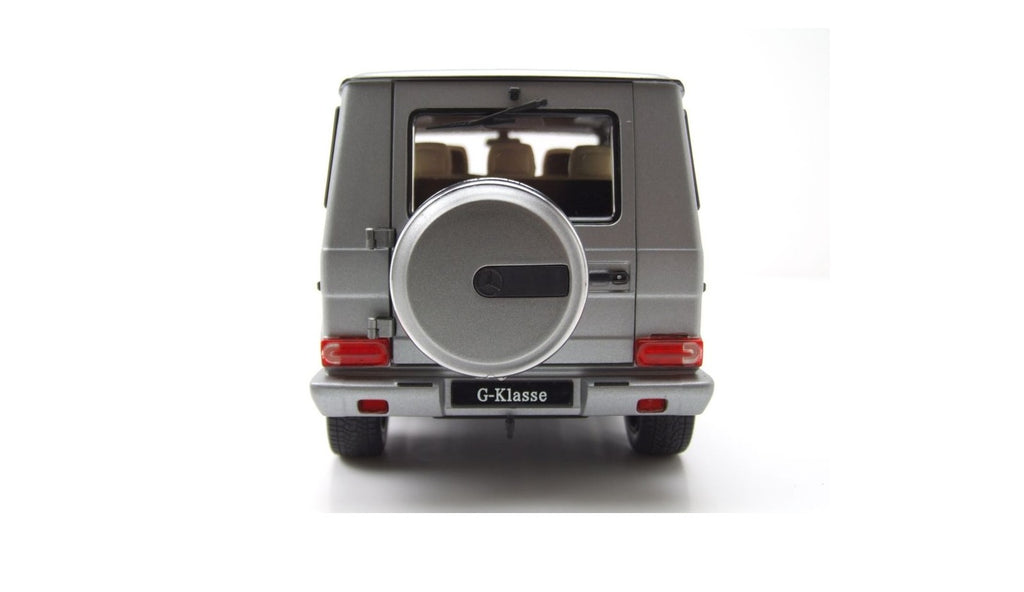 1/18 iScale Mercedes G-Klasse W463 Designo 2015 matt silber