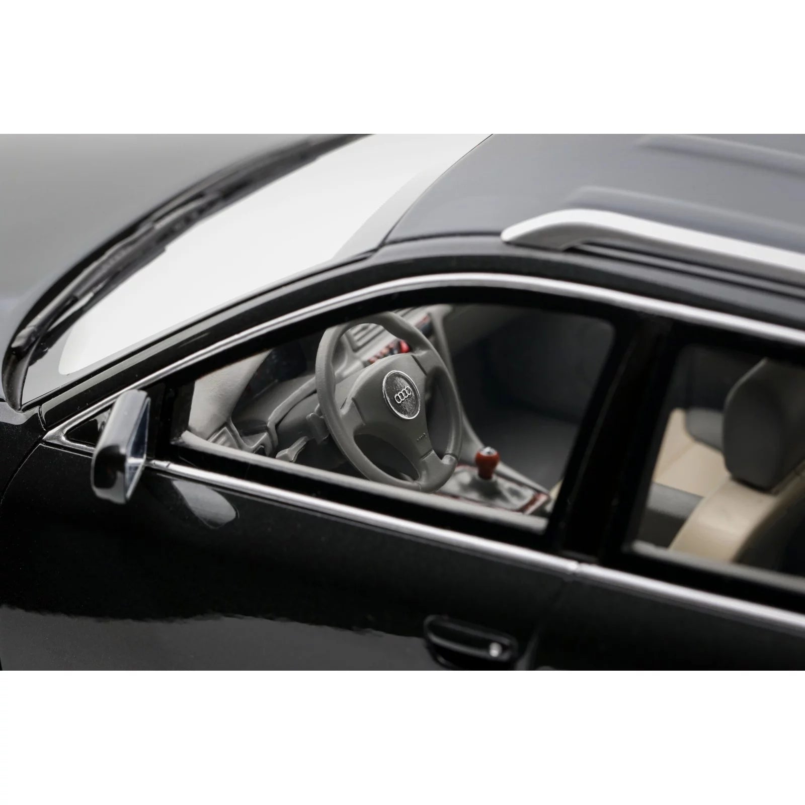 1/18 OttoMobile Audi A6 C6 All Road Brilliant Black 2000