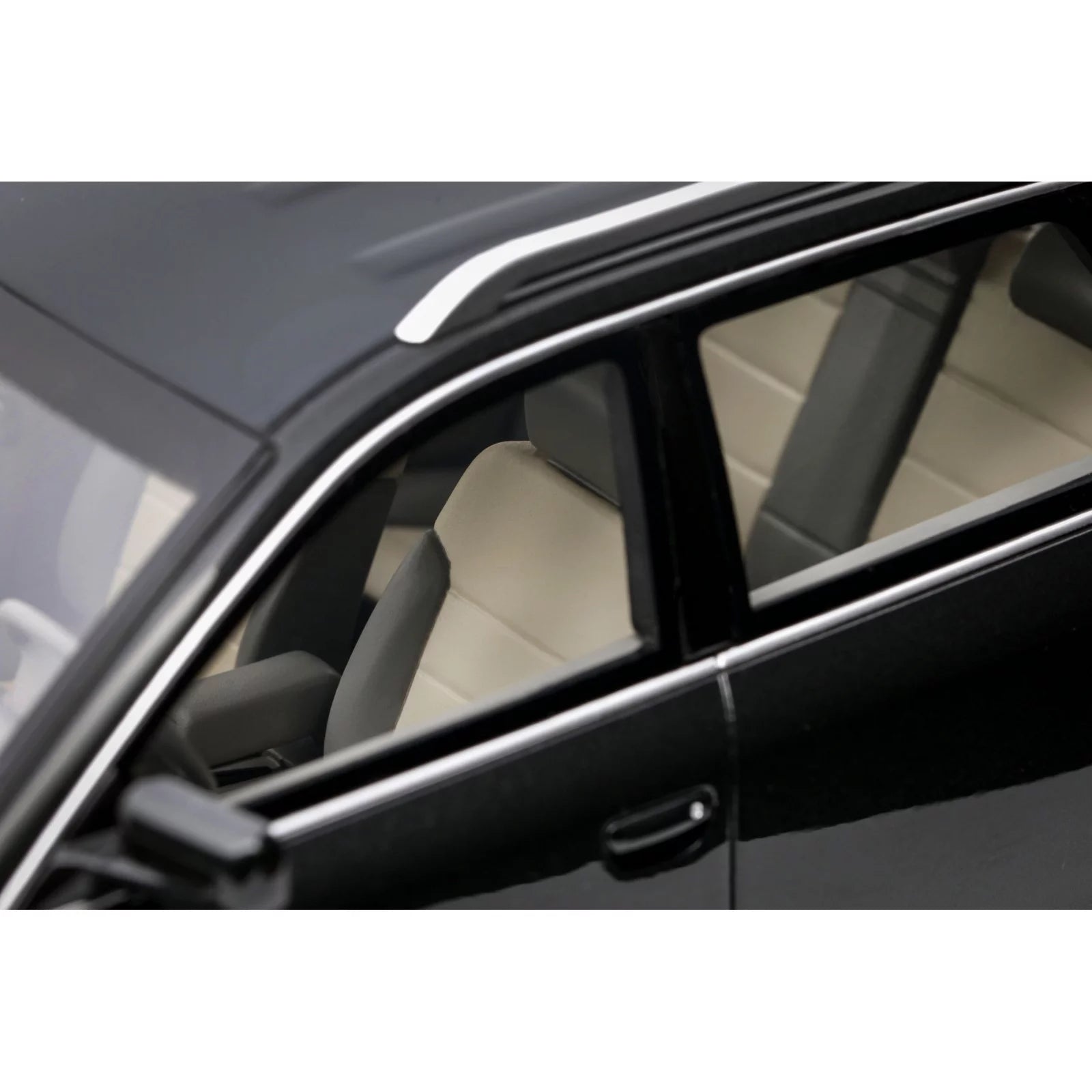 1/18 OttoMobile Audi A6 C6 All Road Brilliant Black 2000