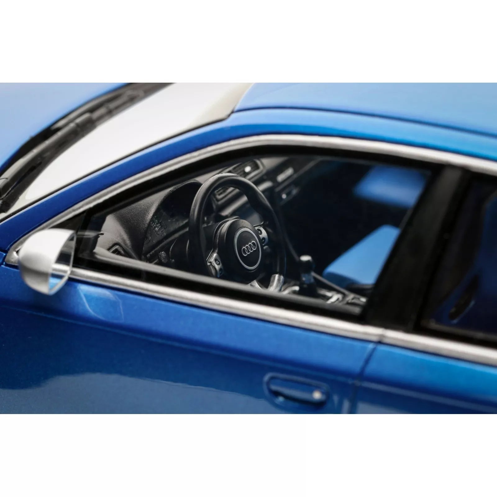 1/18 OttoMobile Audi RS 4 B7 Sedan Sprint Blue 2007