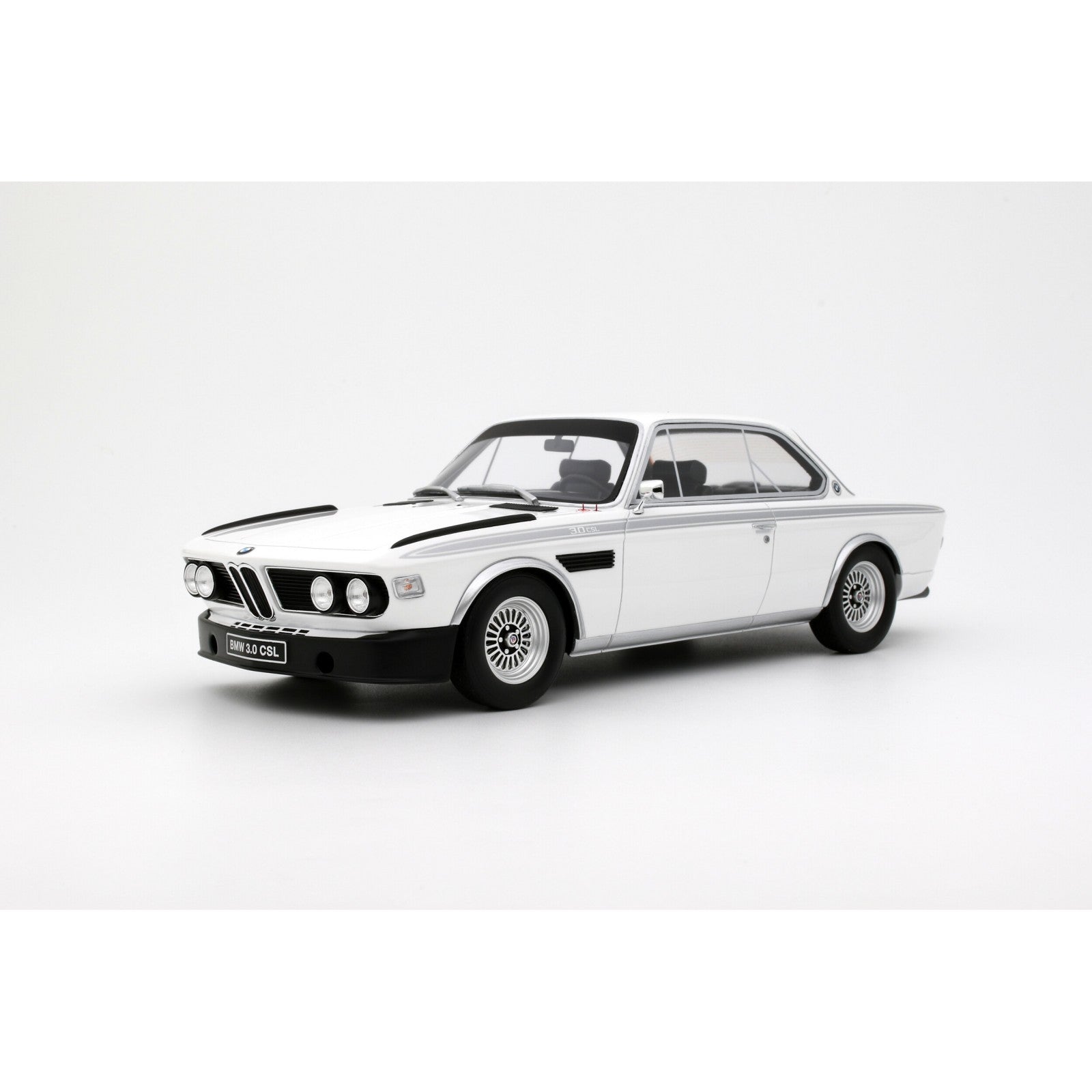1/18 OttoMobile BMW 3,0 CSL Chamonix White 1972