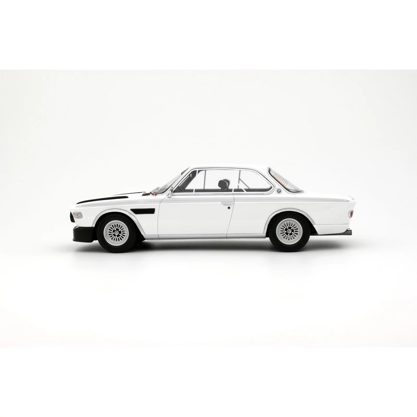 1/18 OttoMobile BMW 3,0 CSL Chamonix White 1972