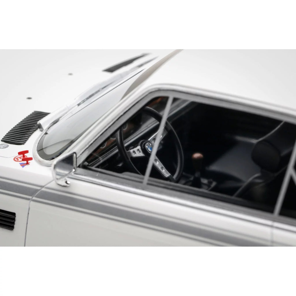 1/18 OttoMobile BMW 3,0 CSL Chamonix White 1972