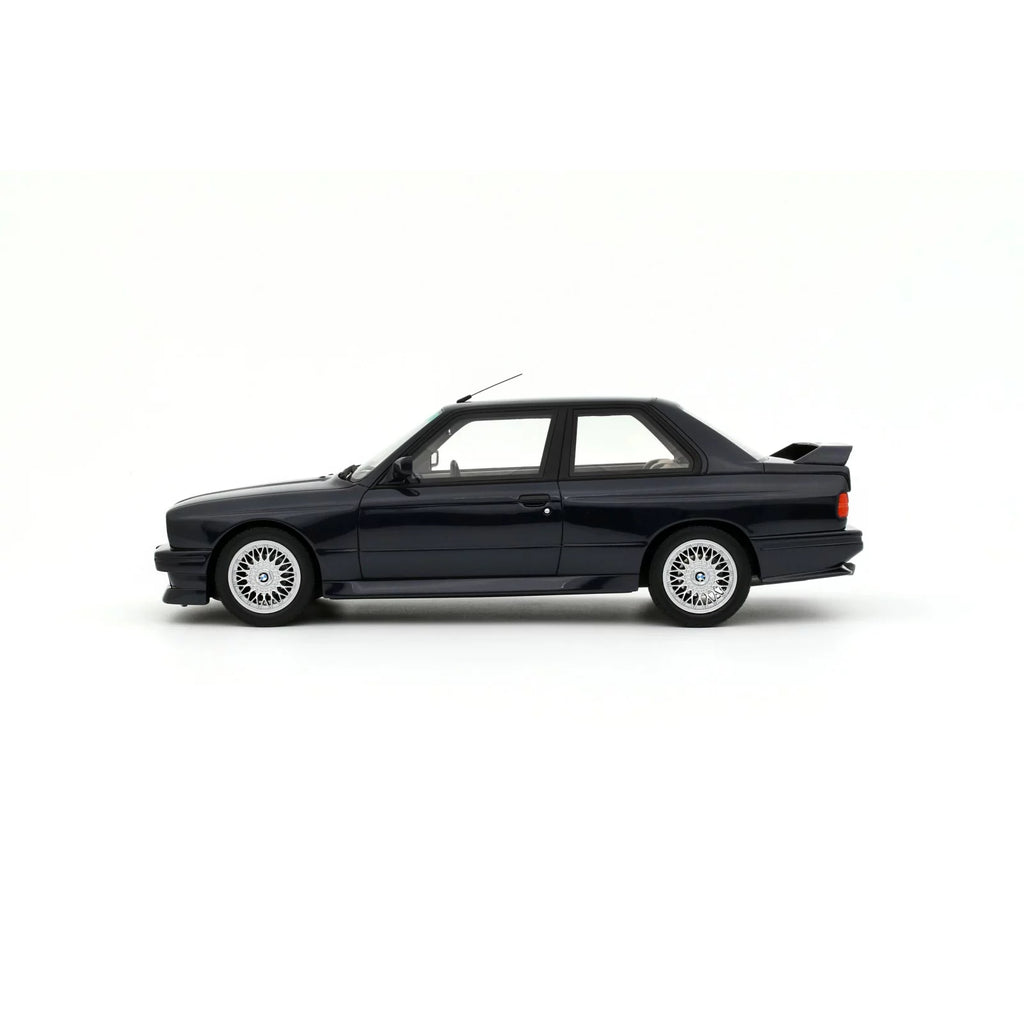 1/18 OttoMobile BMW (E30) M3 Europameister Macau Bleu Metallic 1988