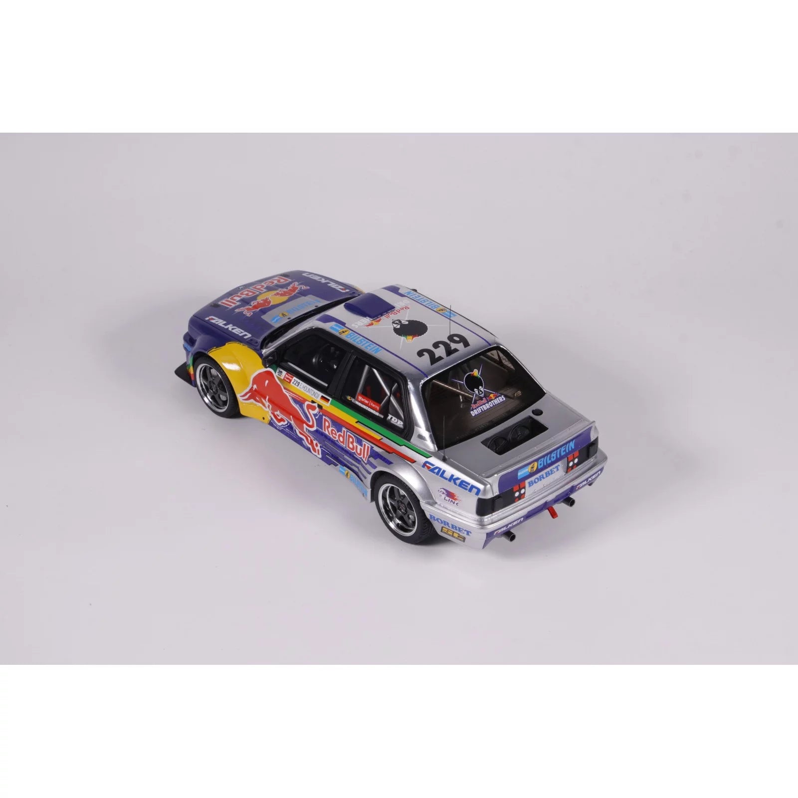 1/18 OttoMobile BMW E30 V8 Drift 2023 (Vorbestellung)