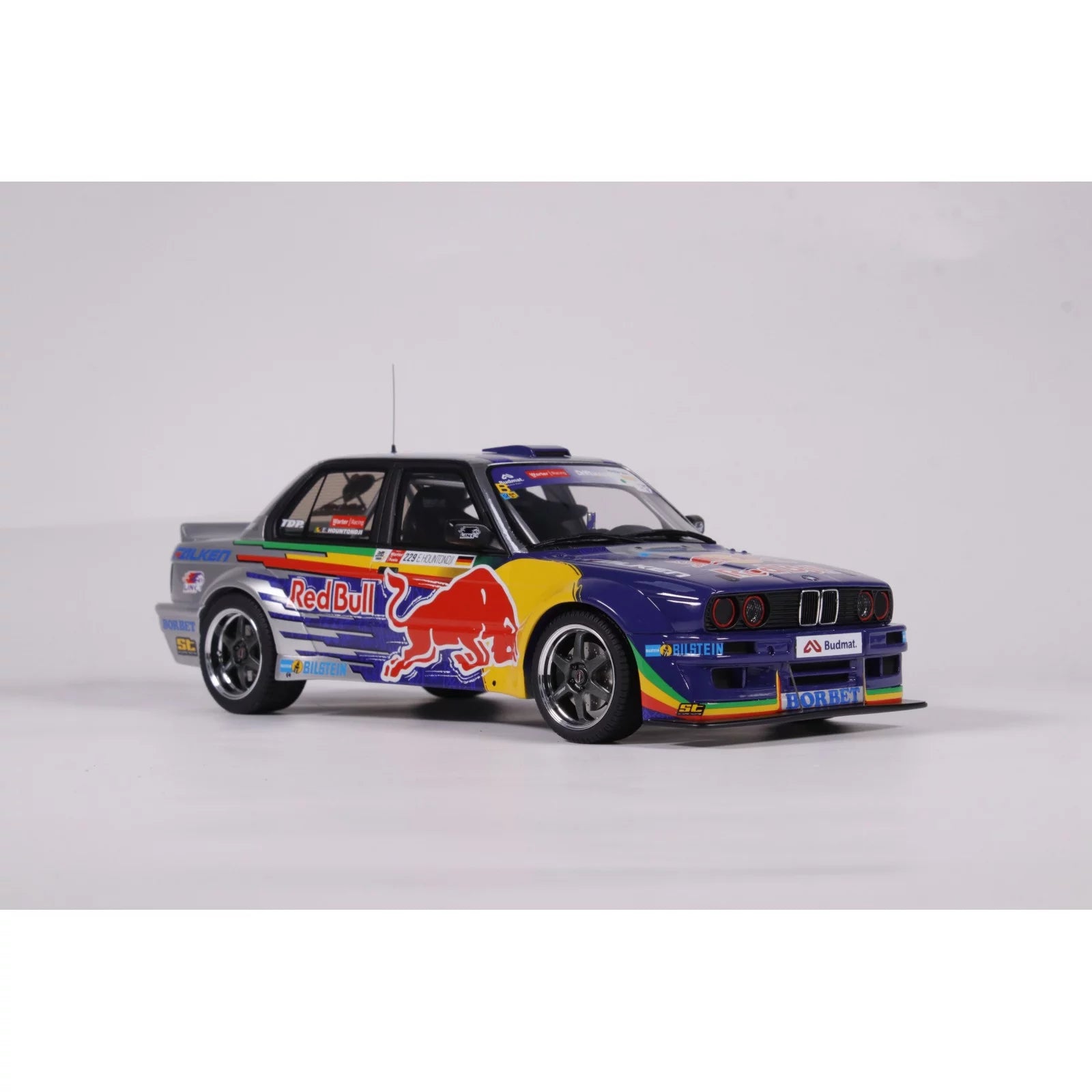 1/18 OttoMobile BMW E30 V8 Drift 2023 (Vorbestellung)