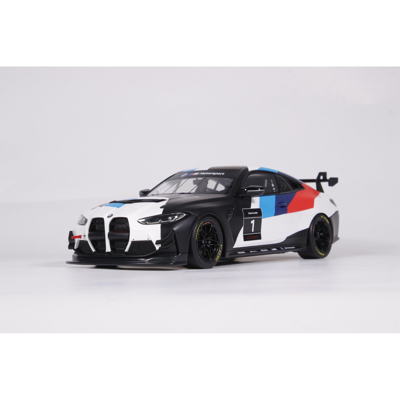 1/18 OttoMobile BMW M4 GT4 GT4 2022