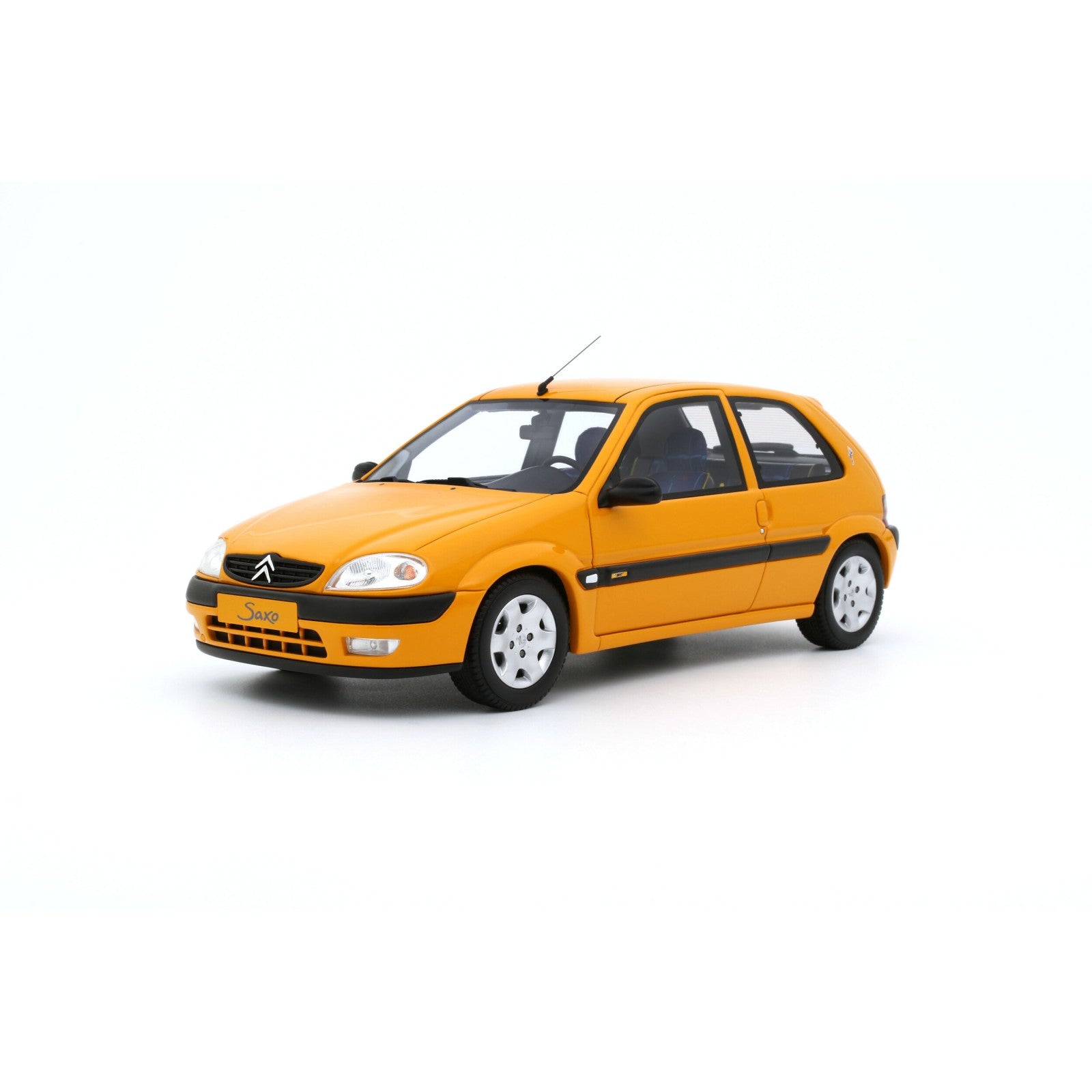 1/18 OttoMobile Citroën Saxo 1.4 BIC Phase 2 Orange Mango 2000