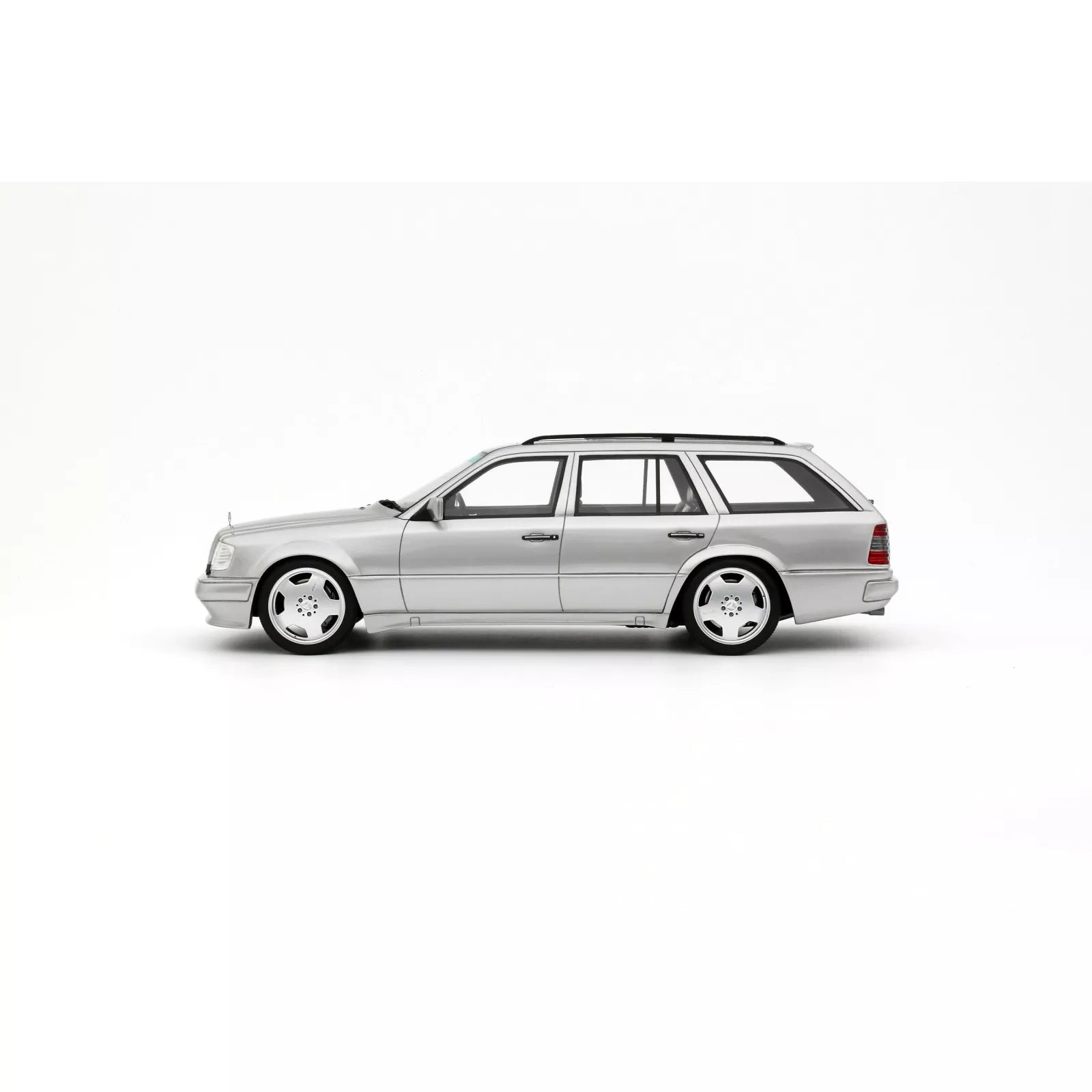 1/18 OttoMobile Mercedes-Benz AMG 70TE Brilliant Silver 1996