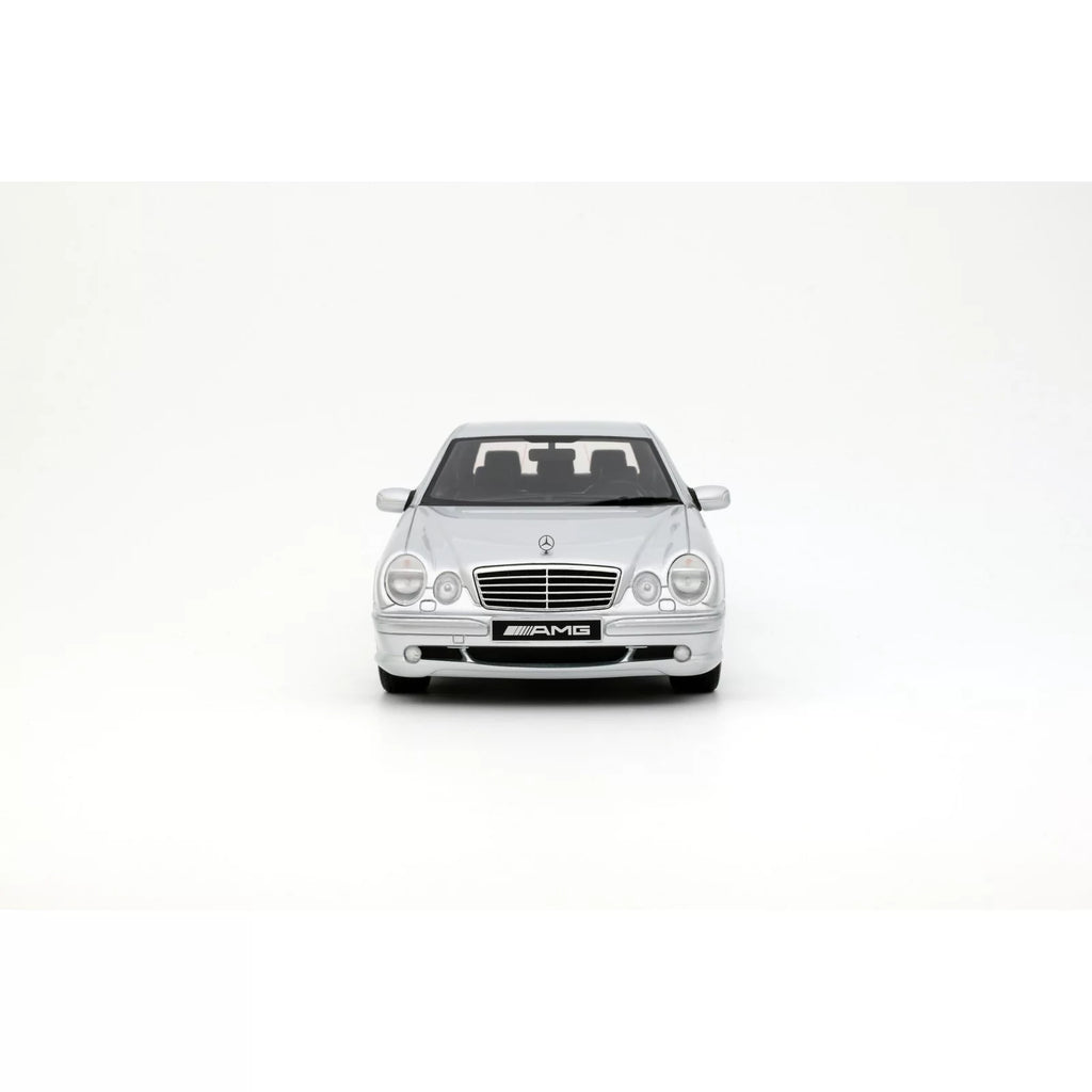 1/18 OttoMobile Mercedes-Benz E55 AMG W210 Brilliant Silver 744 2001