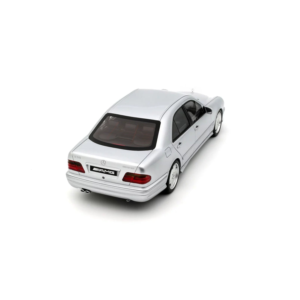 1/18 OttoMobile Mercedes-Benz E55 AMG W210 Brilliant Silver 744 2001
