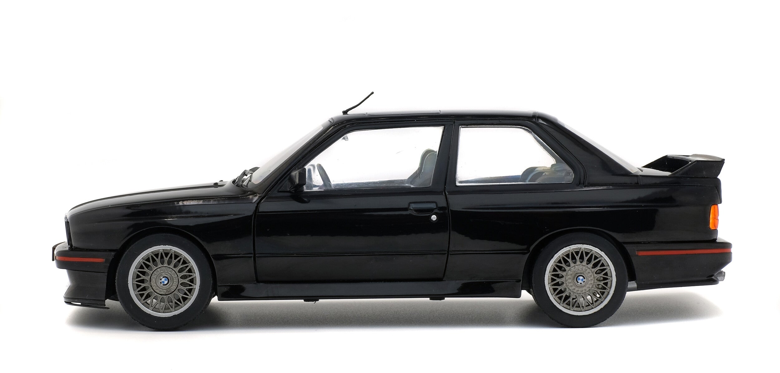 1/18 Solido BMW E30 Sport Evo – Black – 1990
