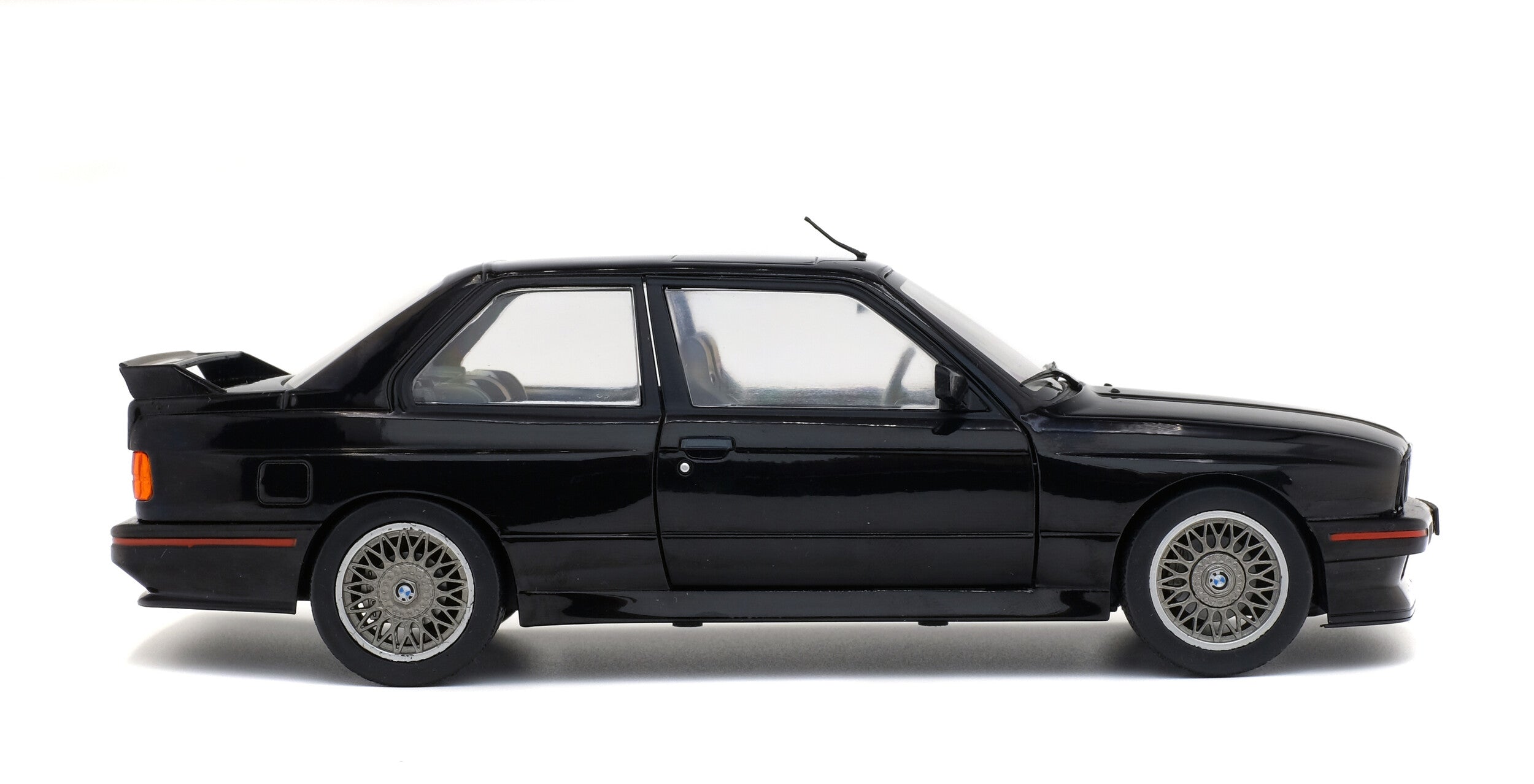 1/18 Solido BMW E30 Sport Evo – Black – 1990