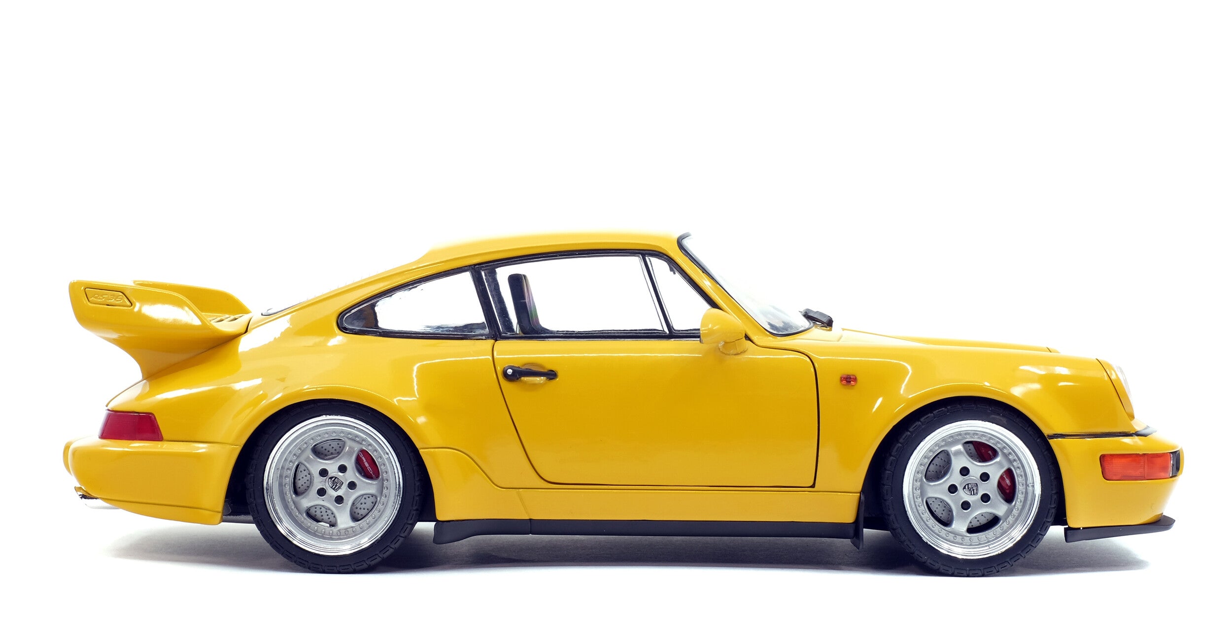 1/18 Solido Porsche 911 (964) Carrera 3.8 RS – Jaune Vitesse – 1990