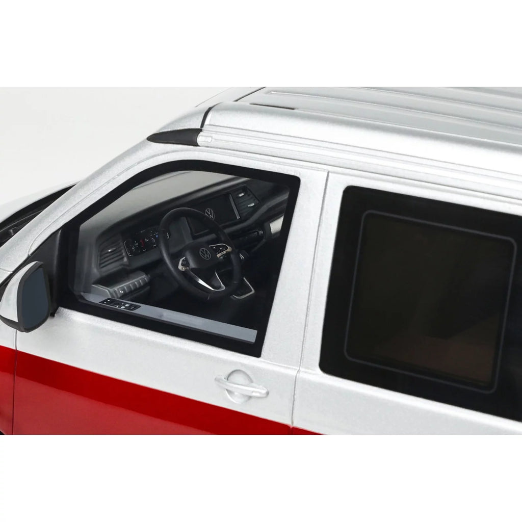 1/18 OttoMobile Volkswagen T6.1 California Ocean Fortana Red / Reflex Silver 2021 (Vorbestellung)