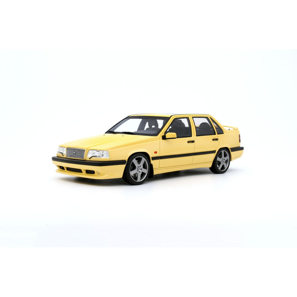 1/18 OttoMobile Volvo 850 T-5R Cream Yellow 1996